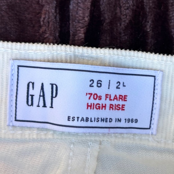 NWT GAP Flare High Rise corduroy pants 26L - Picture 9 of 14